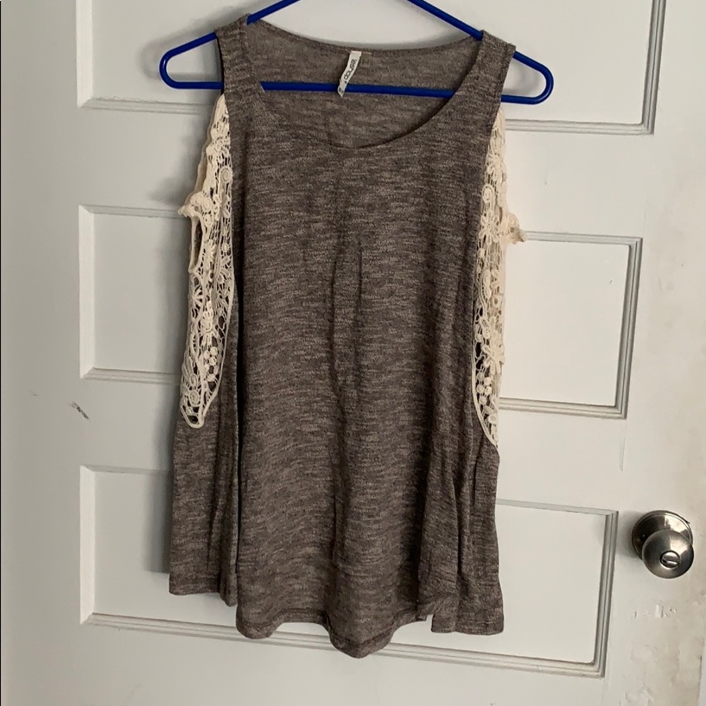 Cold shoulder long sleeve shirt with lace detail!